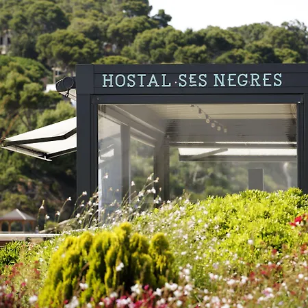 Otel Ses Negres 2*