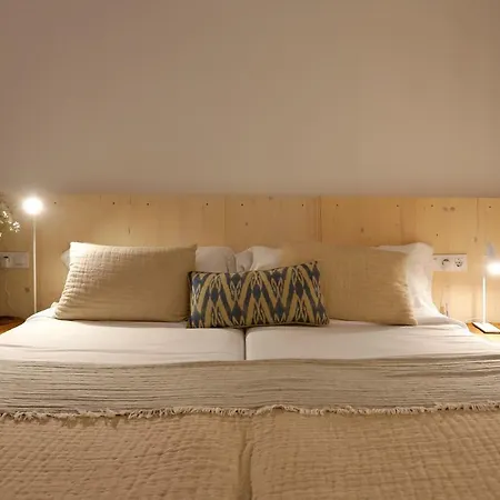 Ses Negres Otel 2*